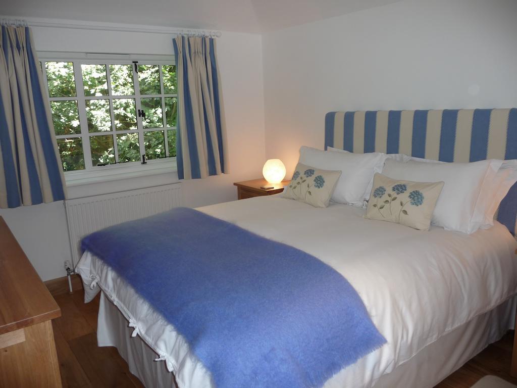 The Apartment At Hillside Lodge Broadway  Szoba fotó